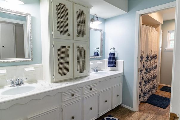 Bathroom, Dual Sink Vanities, Interior, Wood Texture Flooring