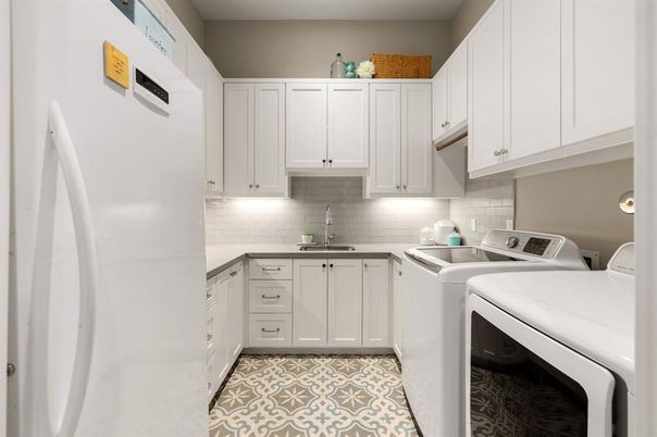 Interior, Washer