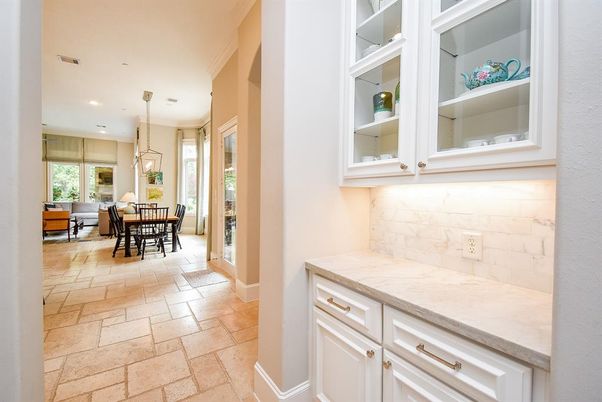 Dining room, Interior, Pendant Lights, Recessed Lighting