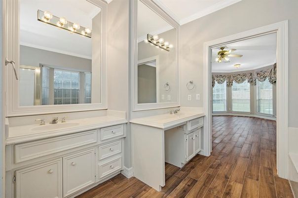 Bathroom, Dual Sink Vanities, Interior, Wood Texture Flooring