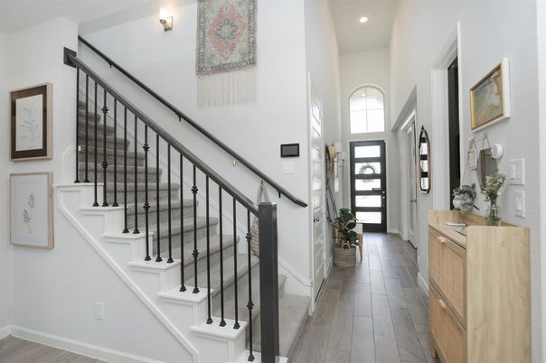 Interior, Recessed Lighting, Wood Texture Flooring