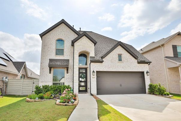 Attached, Exterior, Facade, Brick Facade, Brick Traditional