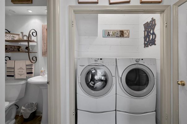 Interior, Recessed Lighting, Utility Closets, Washer