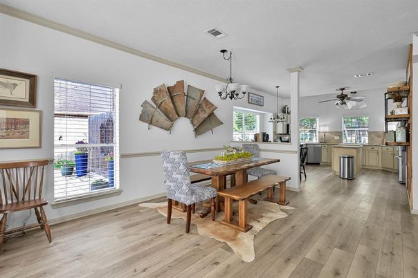 Chandelier, Dining room, Interior, Kitchen, Pendant Lights, Wood Texture Flooring