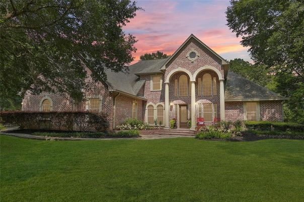 Exterior, Facade, Brick Facade, Brick Traditional