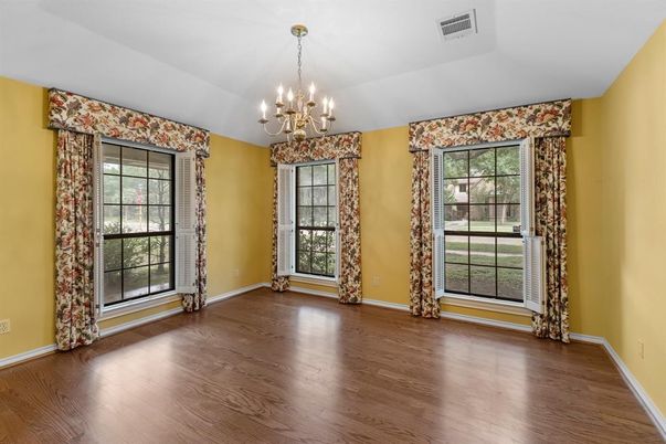 Chandelier, Empty room, Interior, Wood Texture Flooring