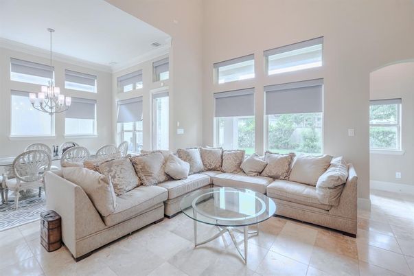 Chandelier, Dining room, Interior, Living room