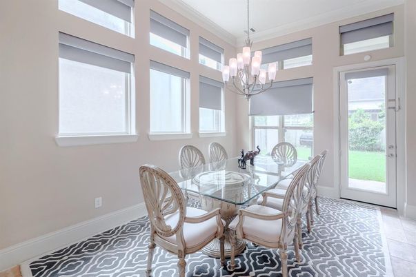 Chandelier, Dining room, Interior