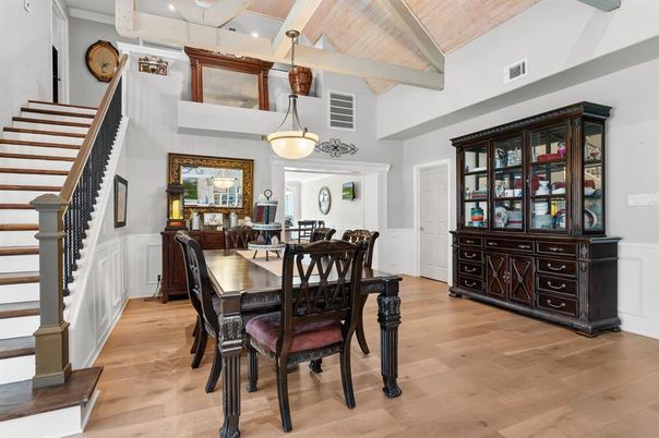Dining room, Interior, Pendant Lights, Recessed Lighting, Wooden Beams, Wooden Ceilings, Wood Texture Flooring