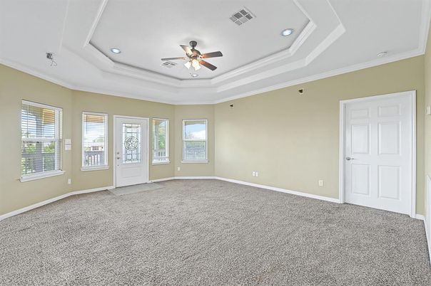 Empty room, Interior, Recessed Lighting