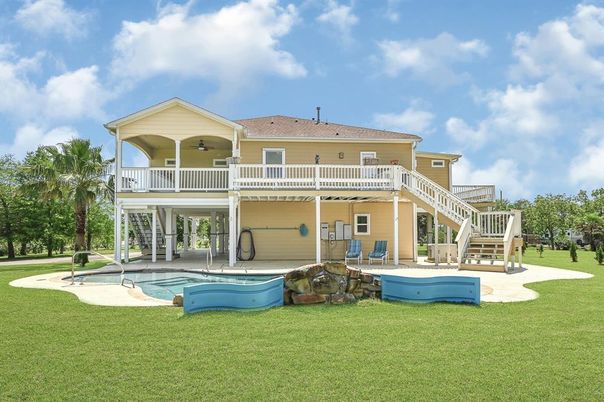 Backyard, Exterior, Pool