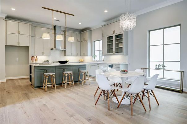 Chandelier, Dining room, Interior, Kitchen, Pendant Lights, Recessed Lighting, Wood Texture Flooring