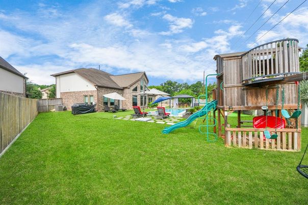 Backyard, Exterior, Playground
