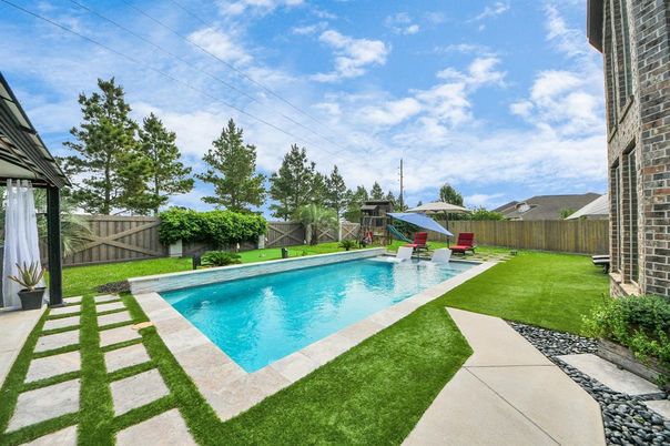 Backyard, Exterior, Pool