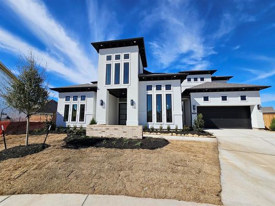 Attached, Exterior, Facade, Modern