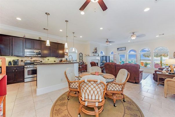 Dining room, Interior, Kitchen, Living room, Pendant Lights, Recessed Lighting, Stainless Steel Appliances
