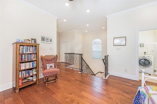 Interior, Recessed Lighting, Utility Closets, Washer, Wood Texture Flooring
