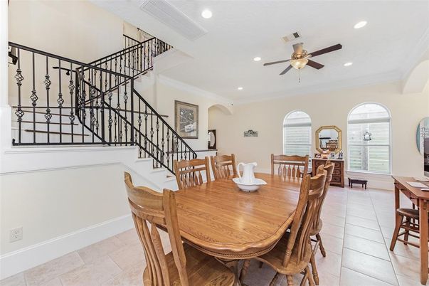 Dining room, Interior, Recessed Lighting