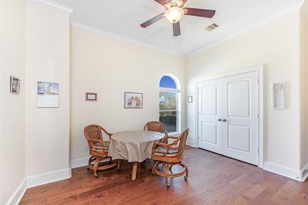 Dining room, Interior, Wood Texture Flooring