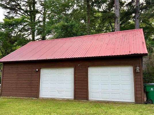 Detached Garage, Exterior