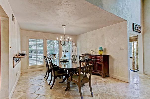 Chandelier, Dining room, Interior, Pendant Lights