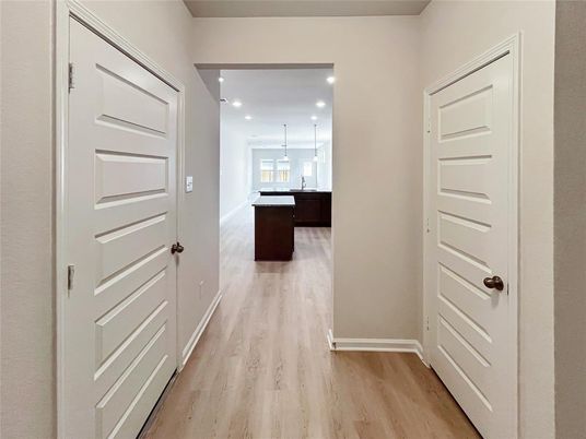 Interior, Pendant Lights, Recessed Lighting, Wood Texture Flooring