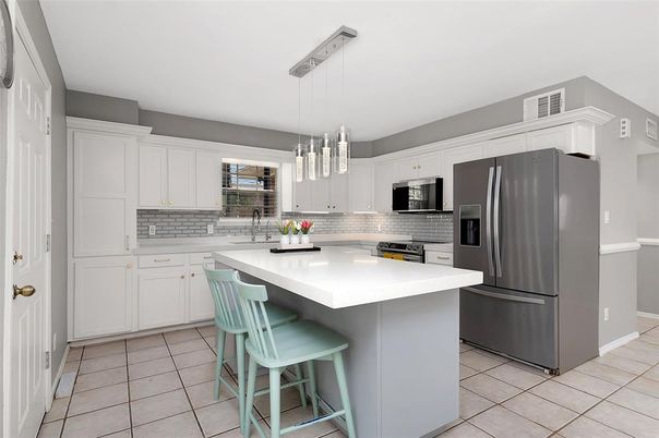 Interior, Kitchen, Pendant Lights, Stainless Steel Appliances