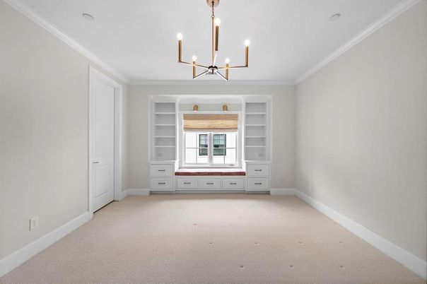 Chandelier, Empty room, Interior, Pendant Lights