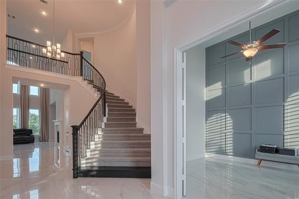 Chandelier, Interior, Marble, Recessed Lighting