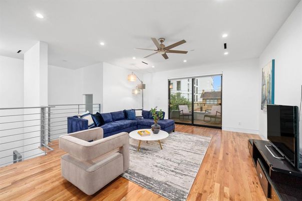 Interior, Living room, Recessed Lighting, Wood Texture Flooring