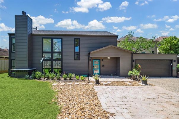 Attached, Exterior, Facade, Modern