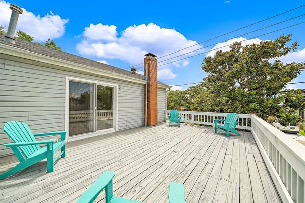 Exterior, Wood Texture Flooring