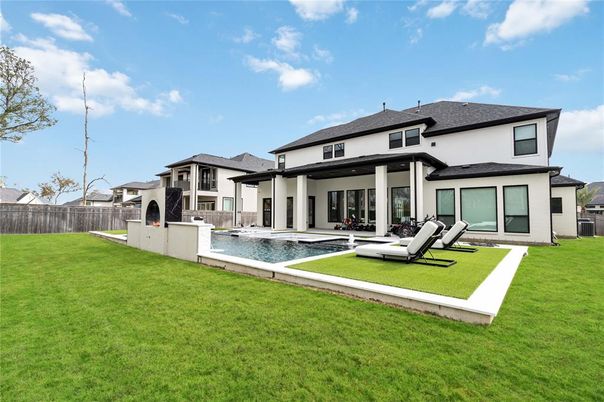 Backyard, Exterior, Pool