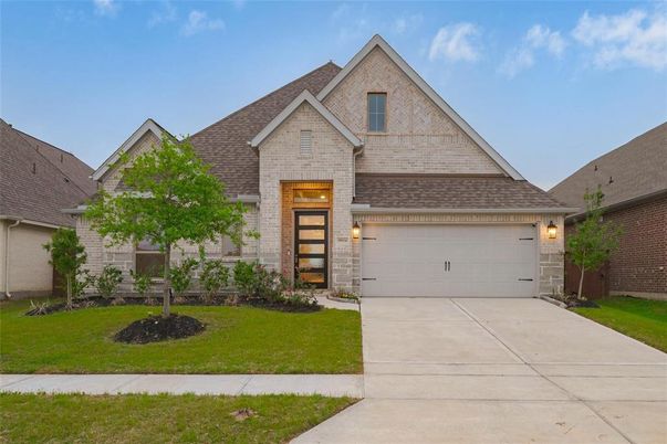 Attached, Exterior, Facade, Brick Facade, Brick Traditional