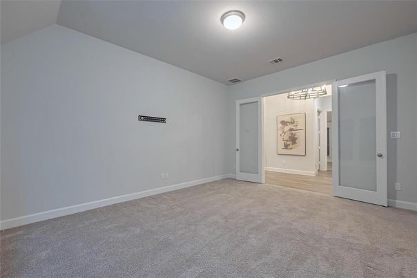 Empty room, Interior