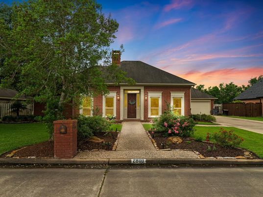 Exterior, Facade, Brick Facade, French Provincial