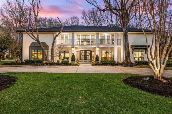 Backyard, Exterior, Facade, French Provincial