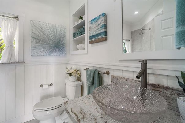 Bathroom, Interior, Recessed Lighting