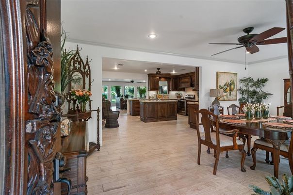 Dining room, Interior, Kitchen, Recessed Lighting, Wood Texture Flooring