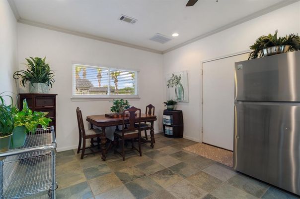 Dining room, Interior, Recessed Lighting