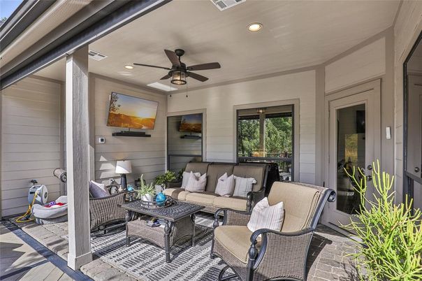 Exterior, Recessed Lighting