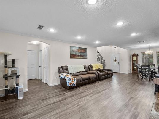 Dining room, Interior, Living room, Pendant Lights, Recessed Lighting, Wood Texture Flooring