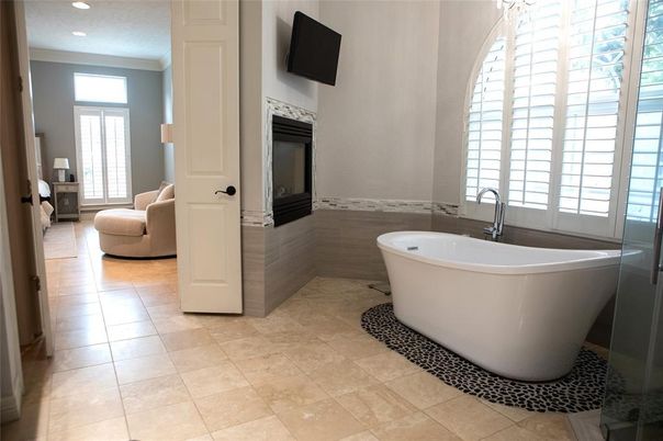 Bathroom, Free Standing Baths, Interior, Recessed Lighting