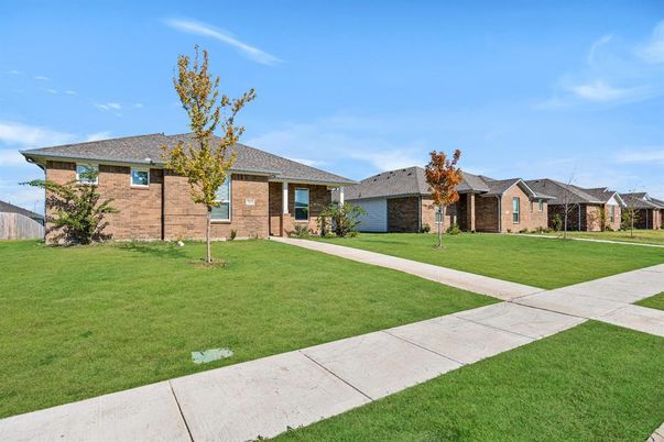 Backyard, Exterior, Facade, Brick Facade, Ranch