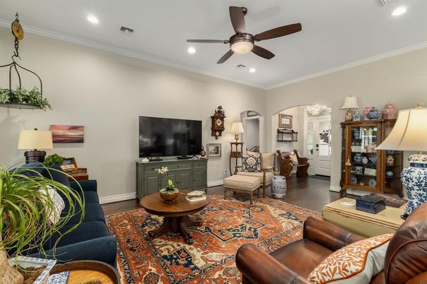 Interior, Living room, Recessed Lighting, Wood Texture Flooring