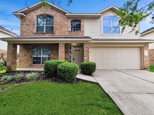 Attached, Exterior, Facade, Brick Facade, American Craftsman