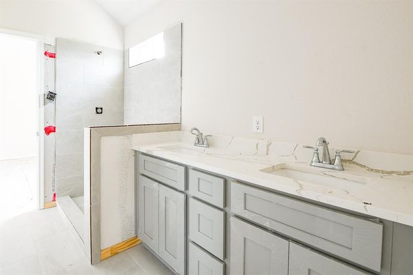 Bathroom, Dual Sink Vanities, Interior