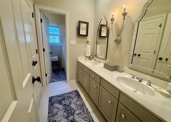 Bathroom, Dual Sink Vanities, Interior