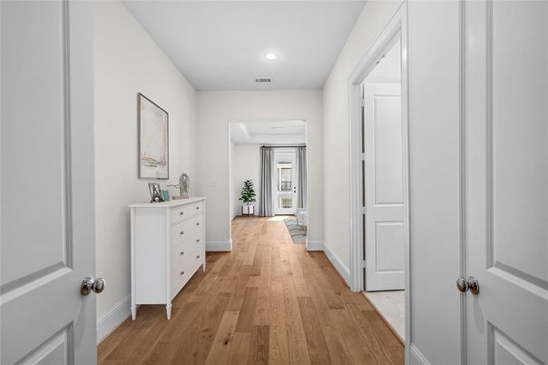 Interior, Recessed Lighting, Wood Texture Flooring
