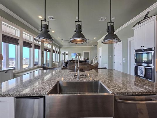 Interior, Kitchen, Pendant Lights, Recessed Lighting